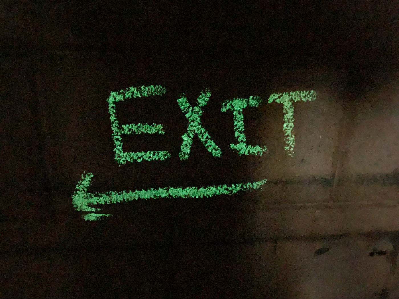 QUIK STIK®+ GLOW IN THE DARK Premium Solid Paint Marker